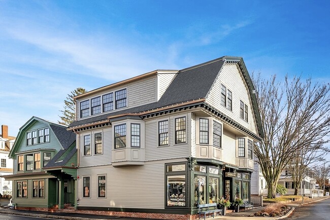 Building Photo - 1 School St Unit R8