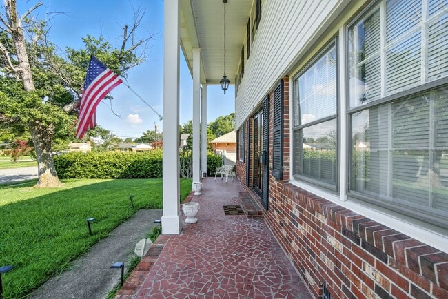 Photo - 24 Bohnert Dr