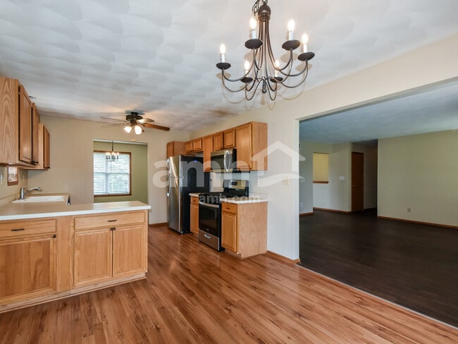 Photo - 10996 Meadowsweet Ln