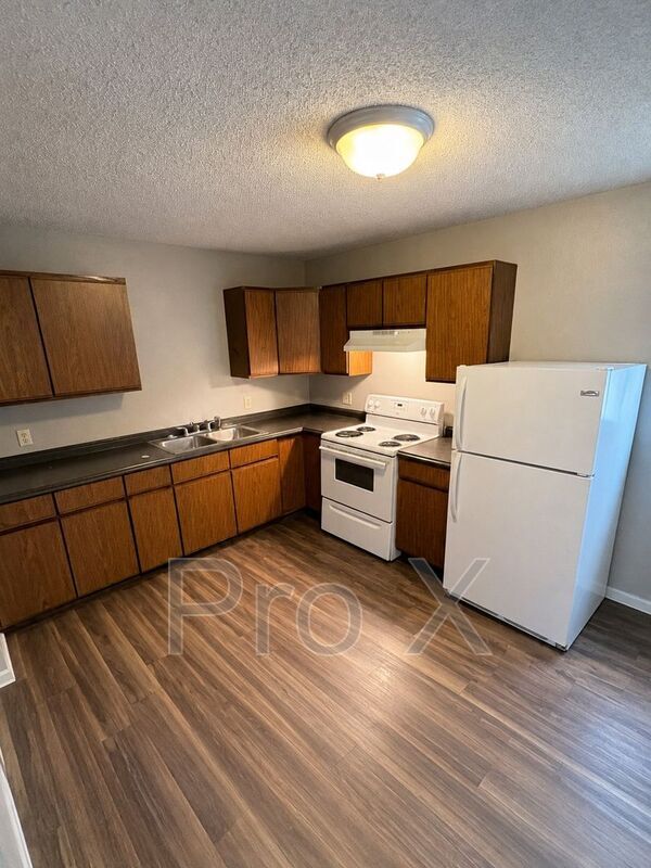 Photo - 1116 S Elm St