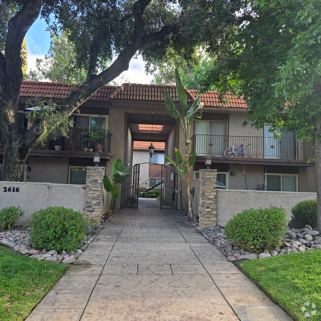 Building Photo - 2616 Alpine Blvd Unit 22 Rental
