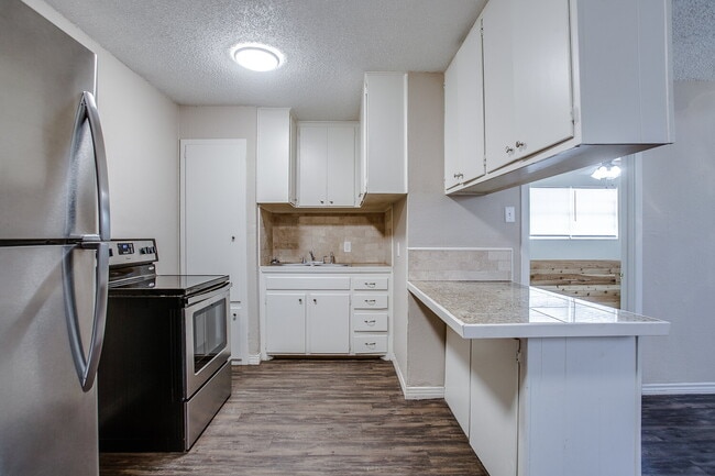 Photo - Summer 2026 Pre- lease! Cute One Bedroom near Medical and TTU
