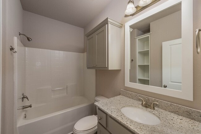 Photo - Spacious 5 Bed, 5.5 Bath with Beautiful Features