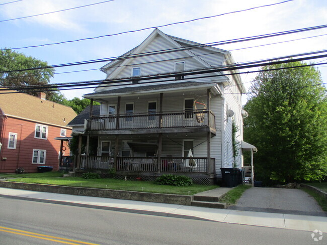 Building Photo - 116 Woodstock Ave Rental