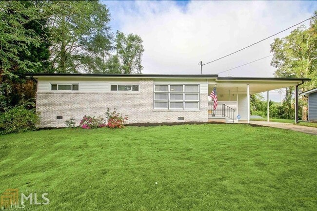 Building Photo - 22 Willow Dr