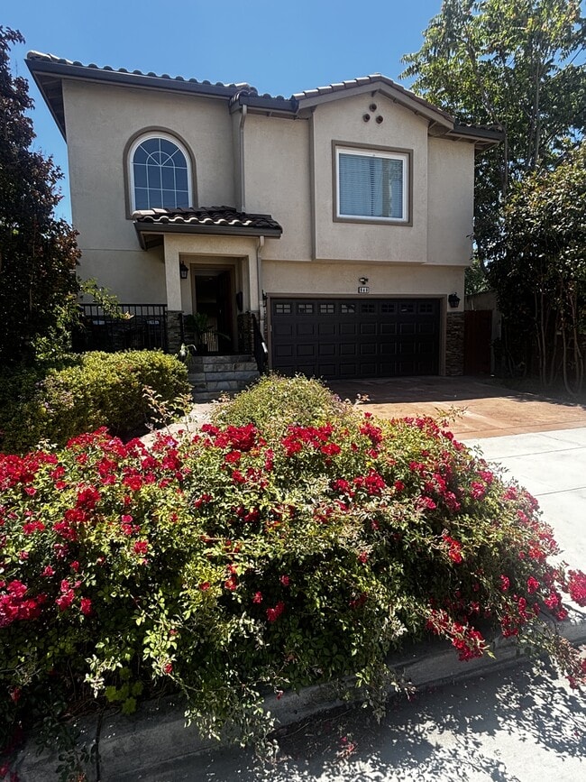Photo - 840 Civic Center Dr