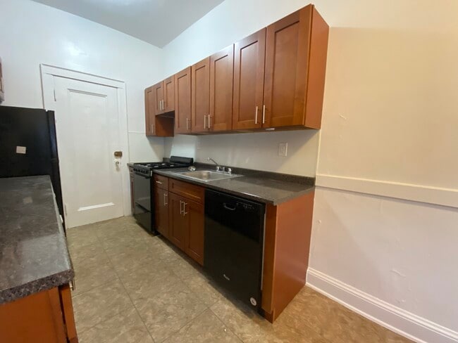 Photo - 2045 Commonwealth Ave Unidad 48