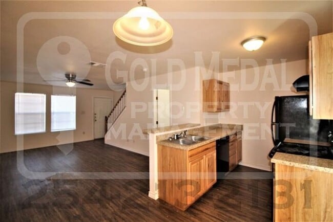 Photo - 5805 Redstone Dr