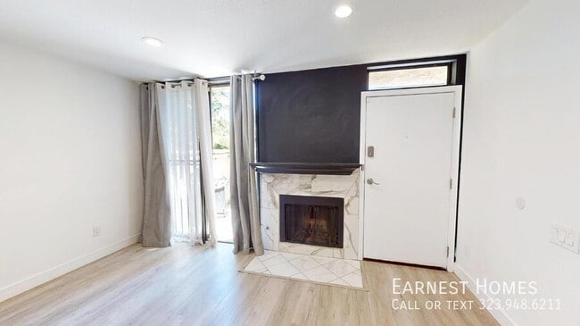 Photo - 9625 Sylmar Ave