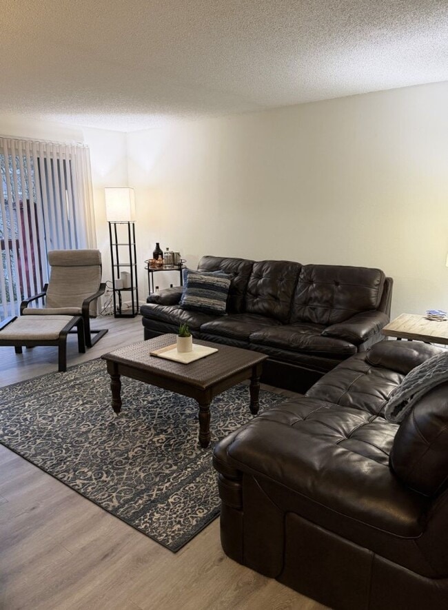 Photo - 2Bd/1.75Ba Redmond Condo Unit 92