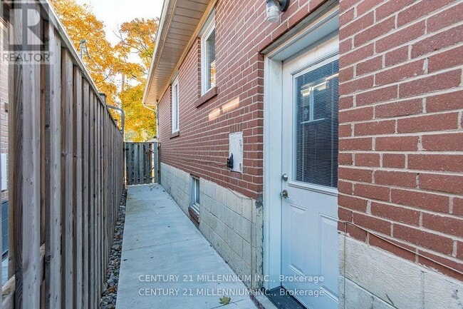 Photo - 18 Margrath Pl