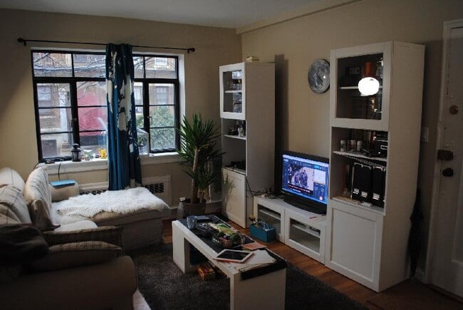 Photo - 69 Strathmore Rd