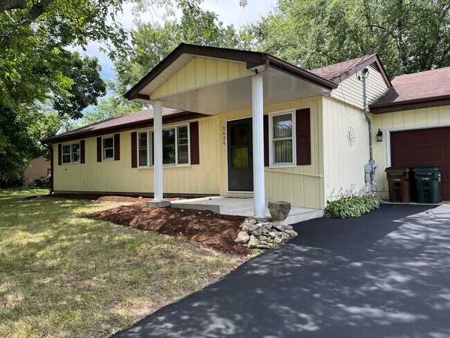 Photo - 1420 Monroe Ave House