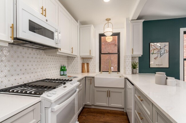Photo - 1915 16th St NW