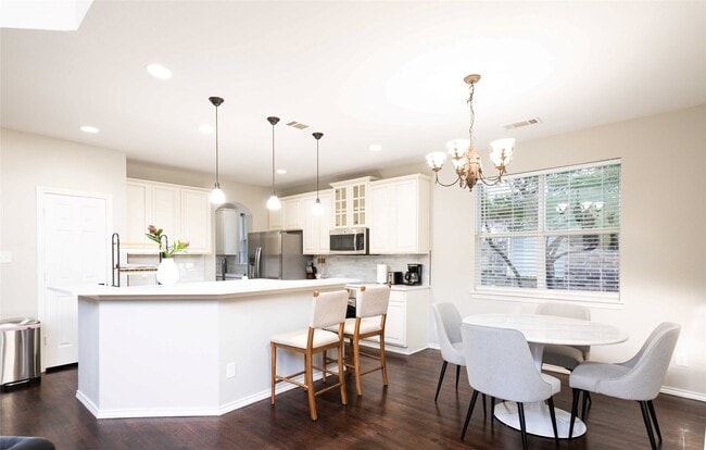 Photo - 2137 Goliad Cir