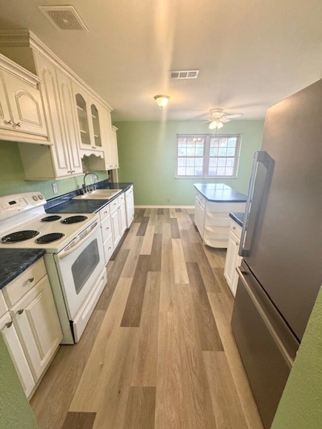 Photo - Cozy 3/1.5 Ready To Rent ASAP
