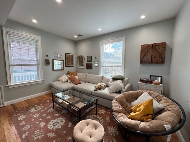 Photo - 20 Kenton Rd Unit 3