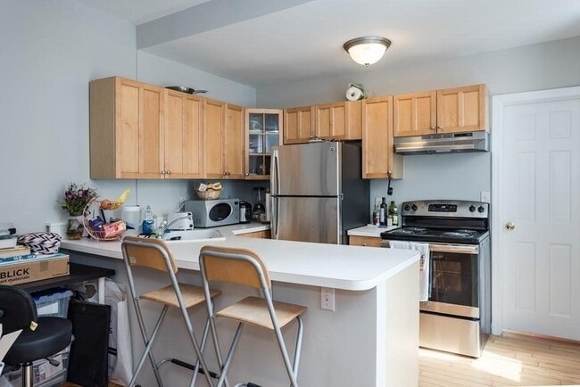 Building Photo - 43 Park Vale Ave Unit 8a