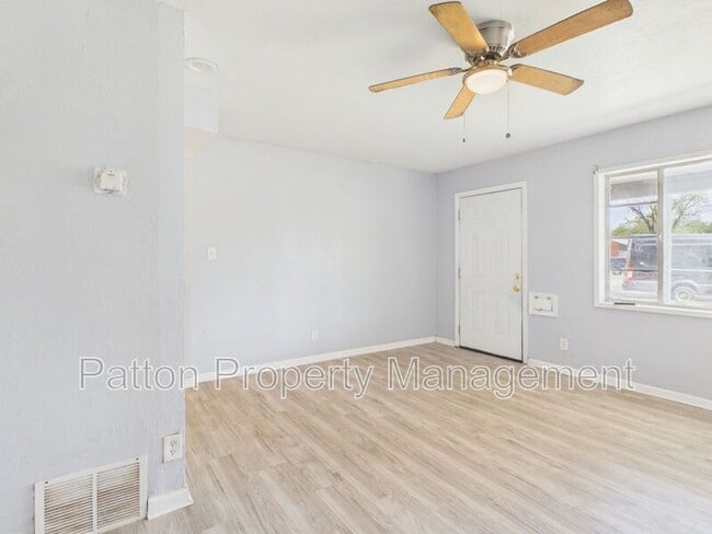Photo - 2716 Duncan Dr Unit A