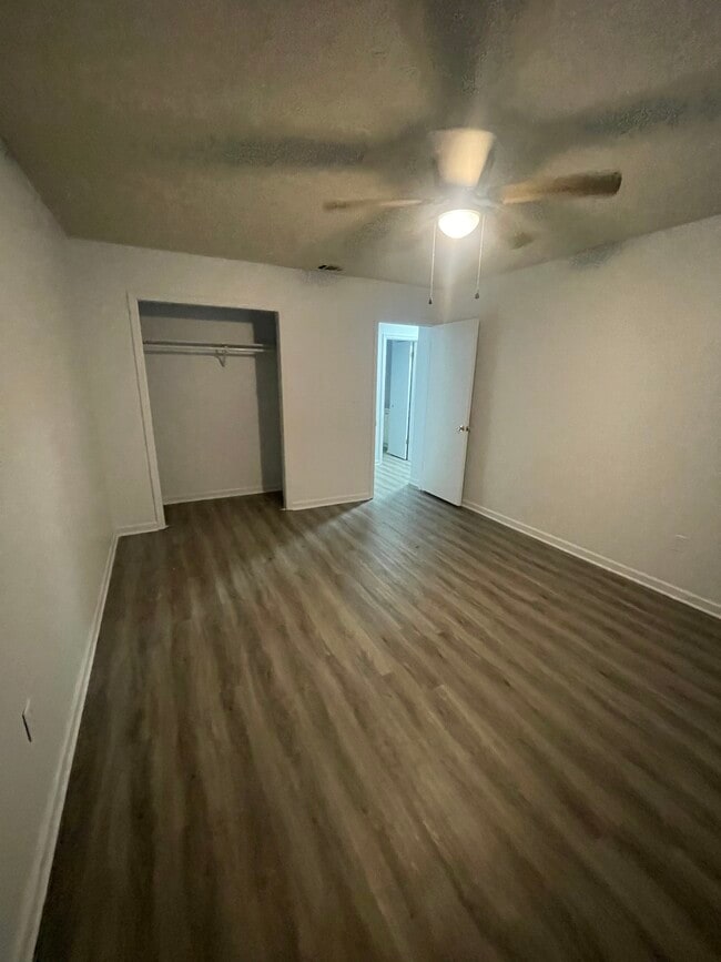 Photo - 195 Pamela Dr Unidad Pamela Drive