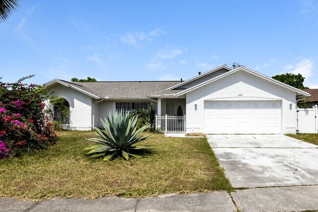 Building Photo - 2629 Saffron Dr