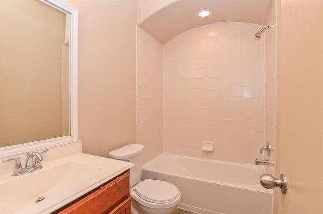 Building Photo - 5502 Floral Valley Ln