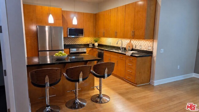 3223 W 6th St Unit 706