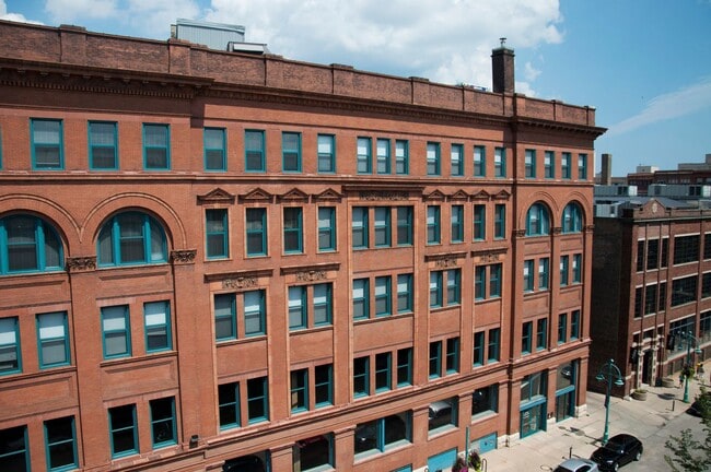 Photo - Chicago Street Lofts