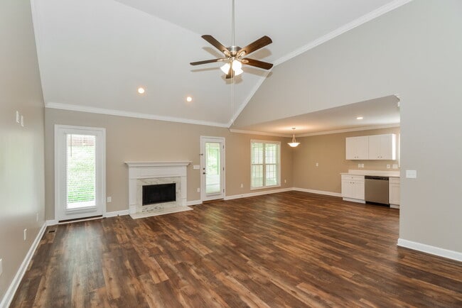 Photo - 117 Lakeside Ct