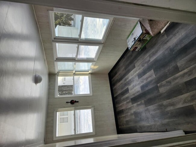 Photo - 1716 Menasha Ave