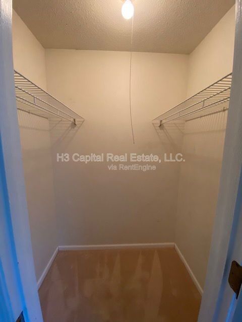 Photo - 713 Country Oaks Ln