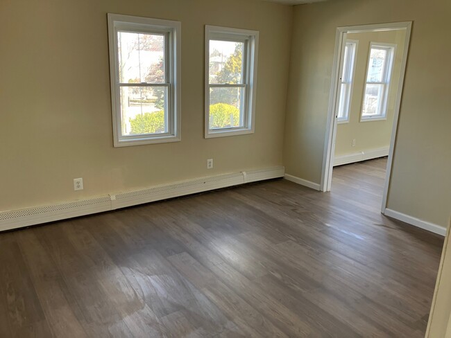 Photo - 302 Maple Ave Unidad 1