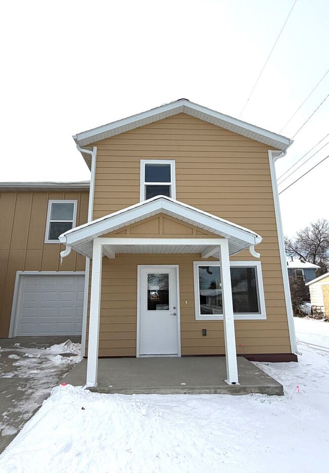 Building Photo - 1904 N Harris St Unit B