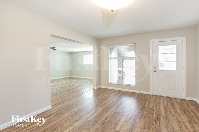 Photo - 5604 W Bartlett Ave