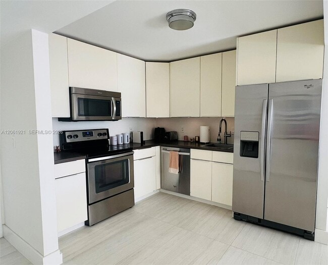 Photo - 200 Leslie Dr Unit 1017