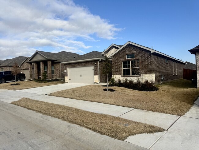 Photo - 121 Daffodil Ln