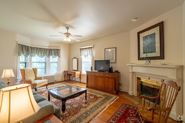 2R, 1BA - 900SF - Living Room