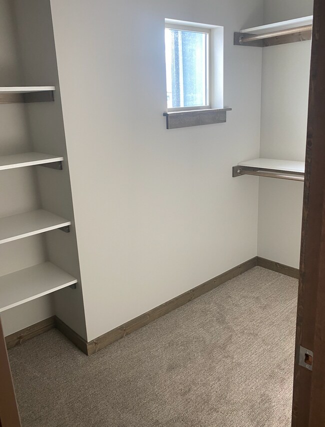 1313 Fozzie Ln Apartment Unit C Belgrade, MT