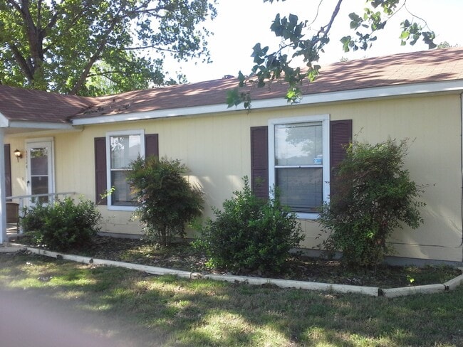 Building Photo - 3324 Dorothy Ln