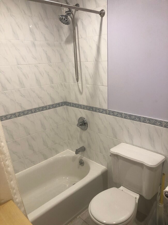 Bathroom - 66 Luyster St