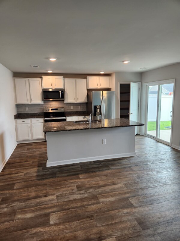 Photo - 923 Green Side Dr