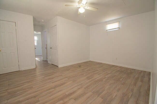 Photo - 1 Bedroom 1 Bathroom - Prime Spring Lake Location!