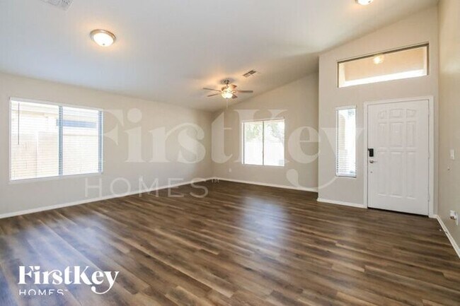 Photo - 1417 E Jeanne Ln