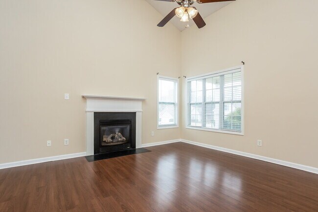 Photo - 108 Mount Comet Ct