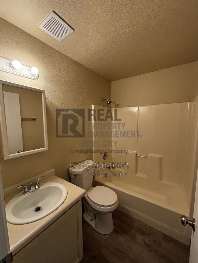 1715 Oakshire Ln Unit C