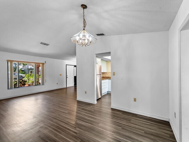 Photo - 8429 Cypress Lake Cir