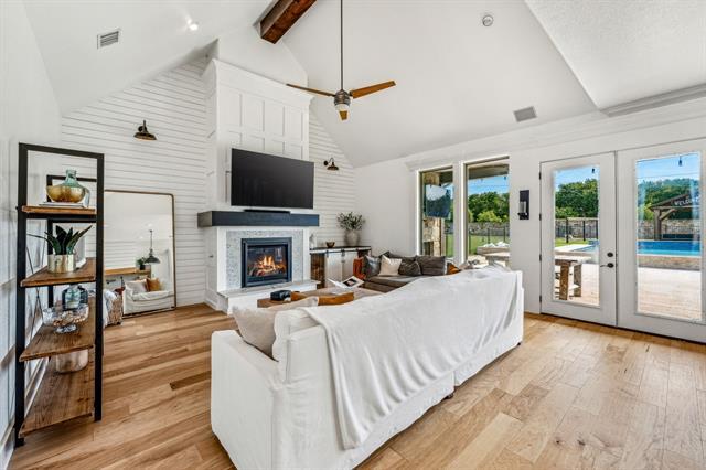 Photo - 337 Paddle Boat Dr