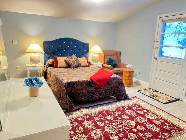 Building Photo - 85 Mill St Unit 1