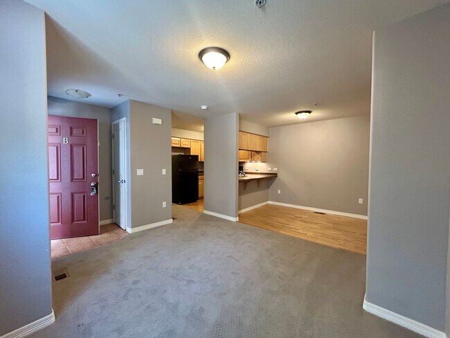 Photo - 947 Laramie Blvd