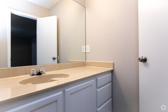 2BR,2.5BA - Apartments on 20th